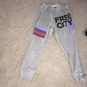 Free city sweatpants